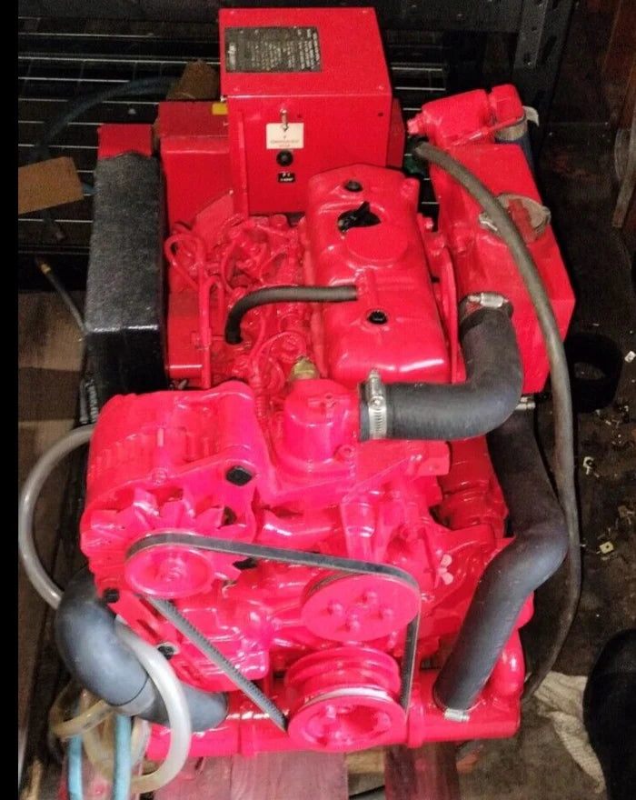 WESTERBEKE 10.0-BTD / DIESEL MARINE GENERATOR @60HZ. / 7.5 @50 HZ. 120/240V USED